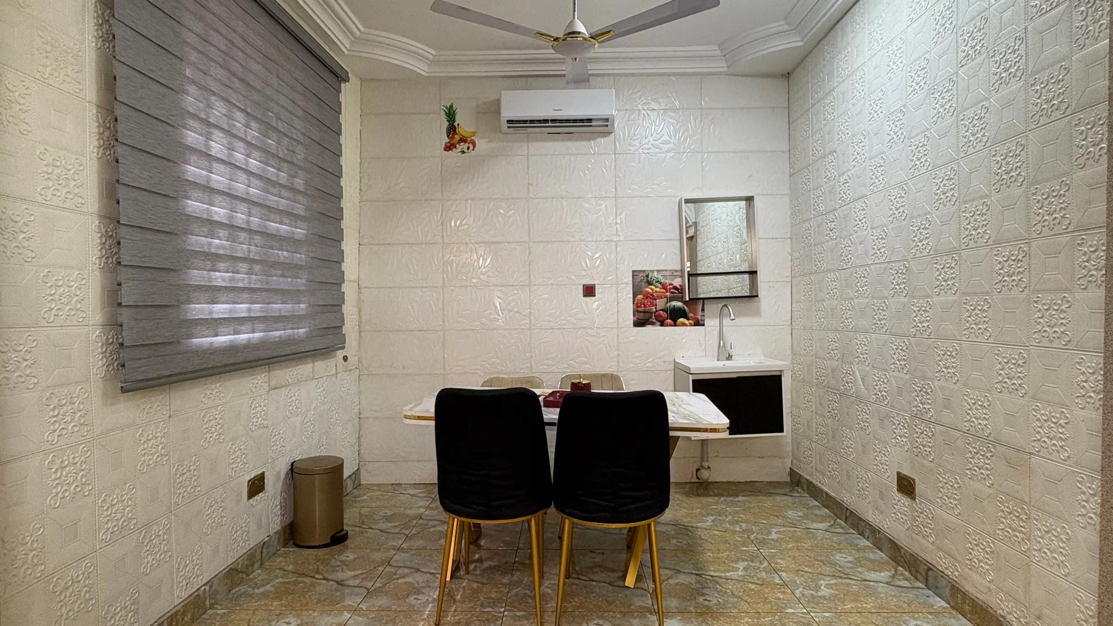 Apartment (2 Bedrooms) room washroom